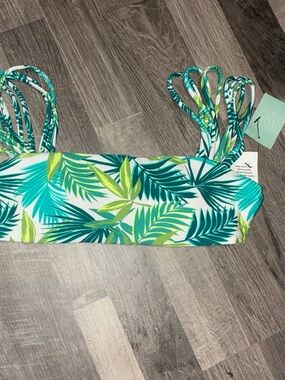 Full Tilt Tropical Leaf Print Bikini Top in Green and Teal